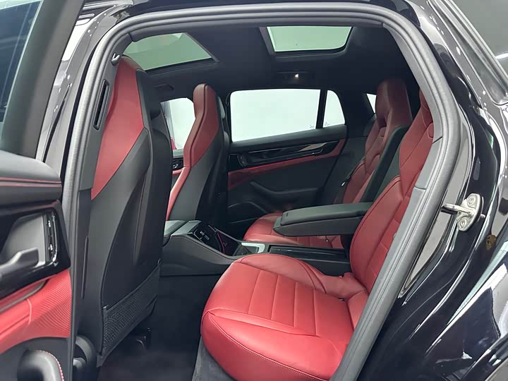 Фото 11 - Porsche Panamera