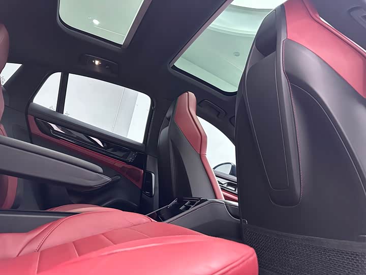 Фото 16 - Porsche Panamera