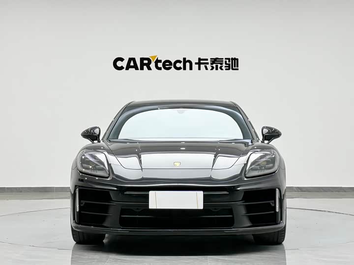 Фото 2 - Porsche Panamera