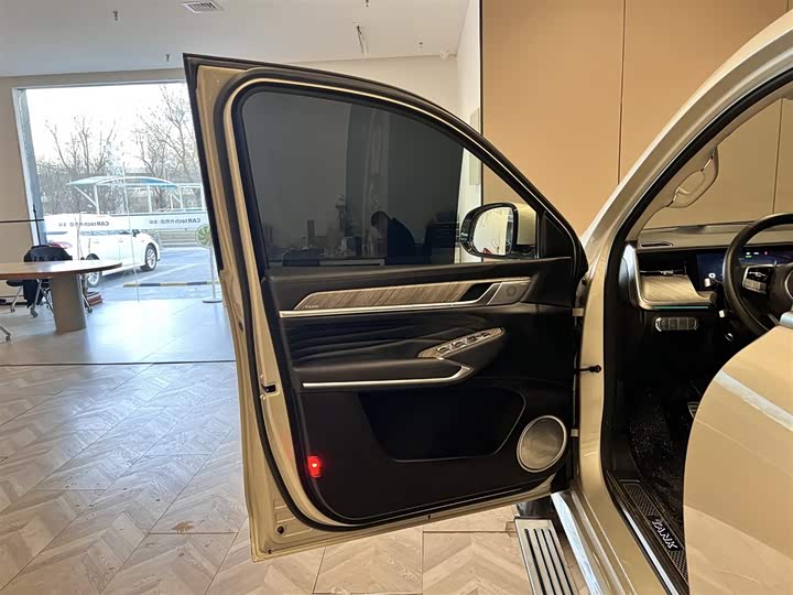 Фото 15 - Tank 500