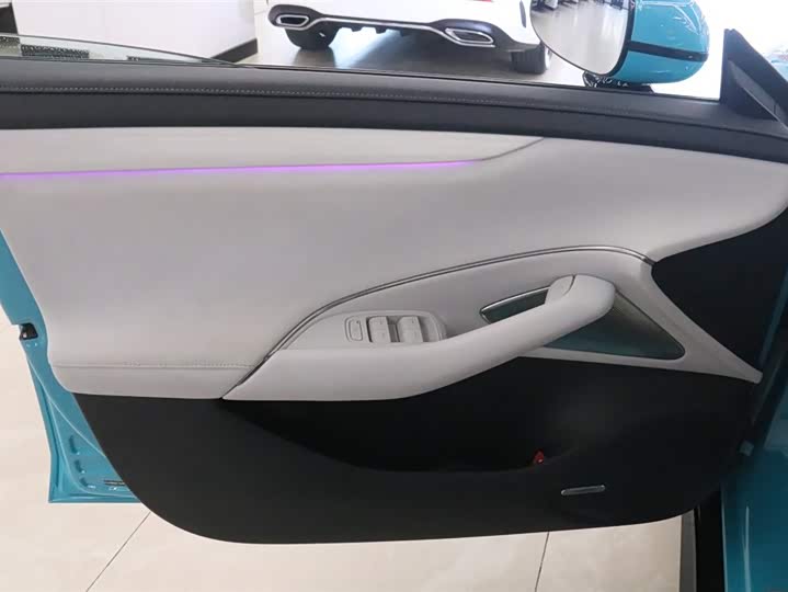 Фото 17 - Xiaomi SU7