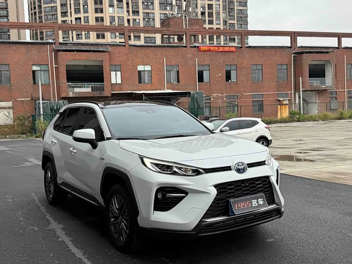 Фото 3 - Toyota Wildlander