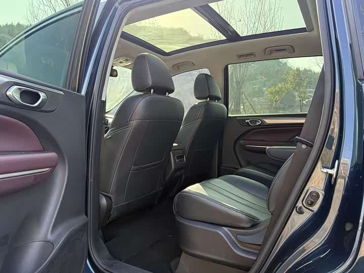 Фото 16 - GAC Trumpchi M6