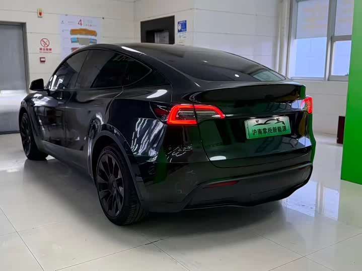Фото 8 - Tesla Model Y