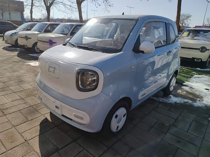 Фото 1 - Bestune Pony