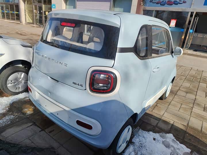 Фото 7 - Bestune Pony