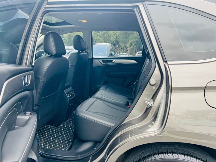 Фото 12 - Haval M6