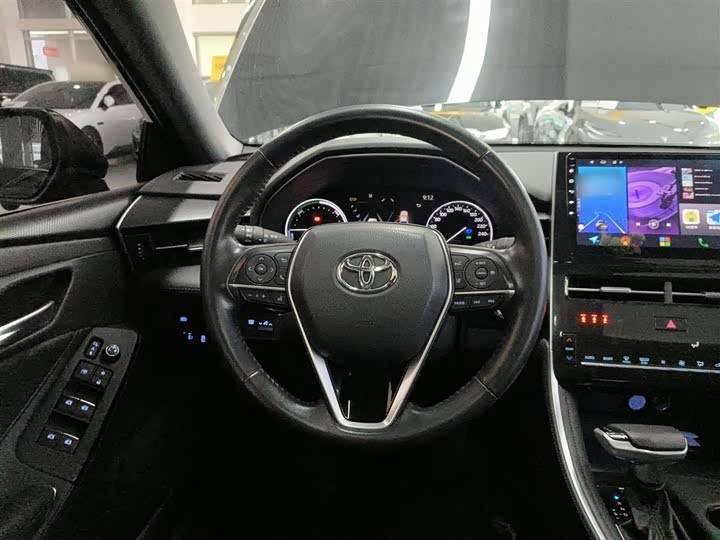 Фото 11 - Toyota Avalon