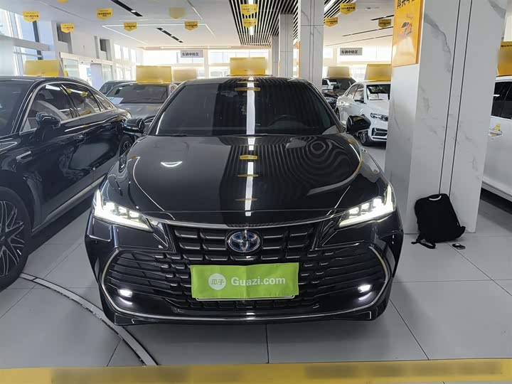 Фото 3 - Toyota Avalon