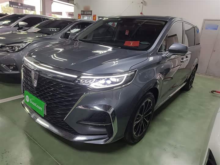 Фото 1 - Roewe iMax 8