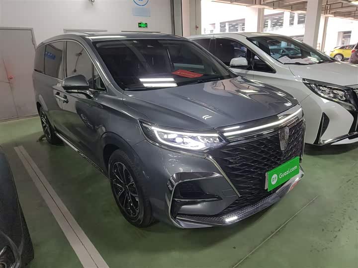 Фото 4 - Roewe iMax 8