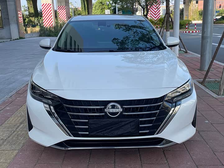 Фото 2 - Nissan Sylphy