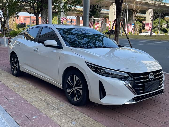 Фото 3 - Nissan Sylphy