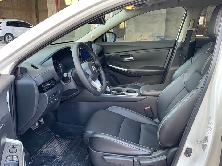 Фото 4 - Nissan Sylphy