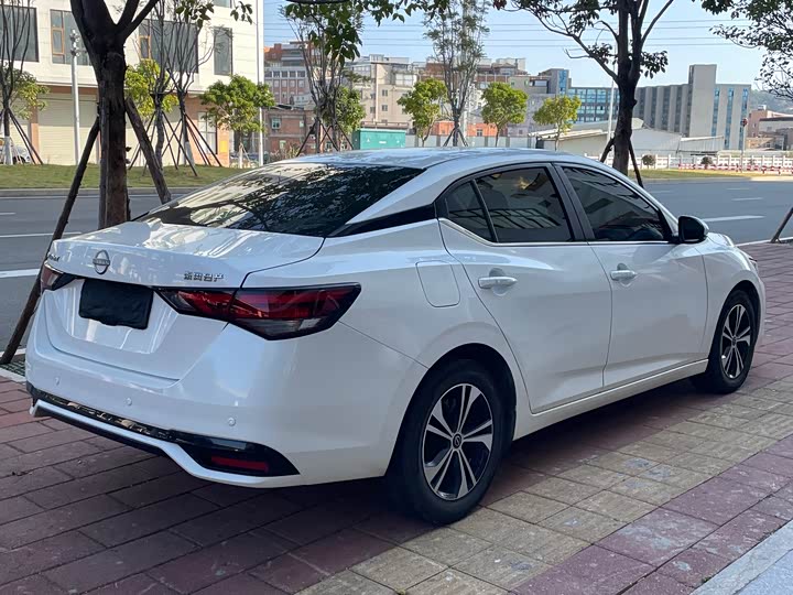 Фото 7 - Nissan Sylphy