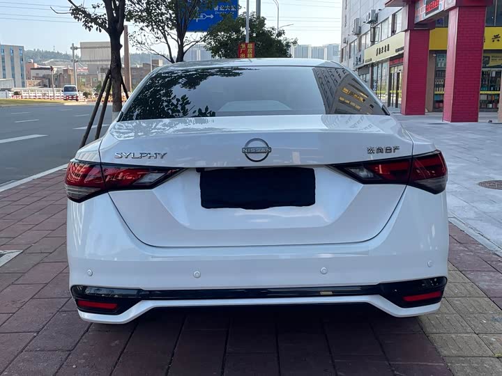 Фото 8 - Nissan Sylphy