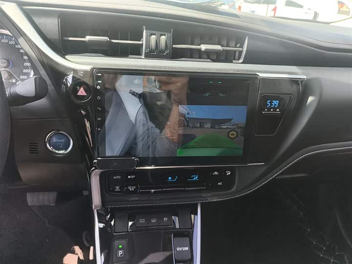 Фото 13 - Toyota Corolla Hybrid