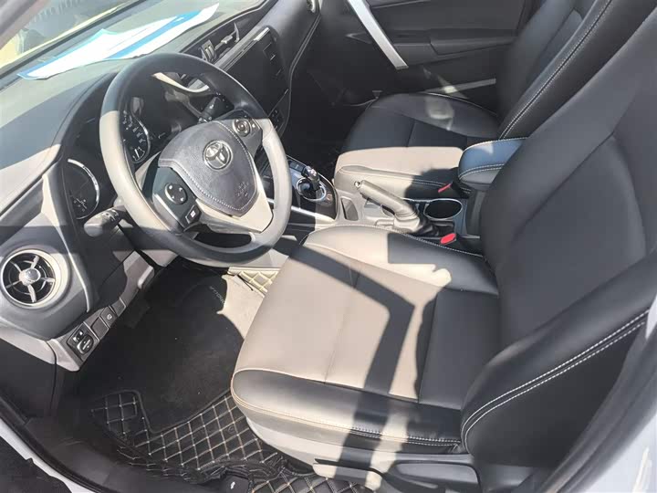 Фото 15 - Toyota Corolla Hybrid