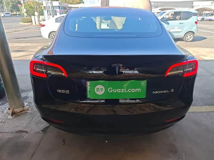 Фото 6 - Tesla Model 3