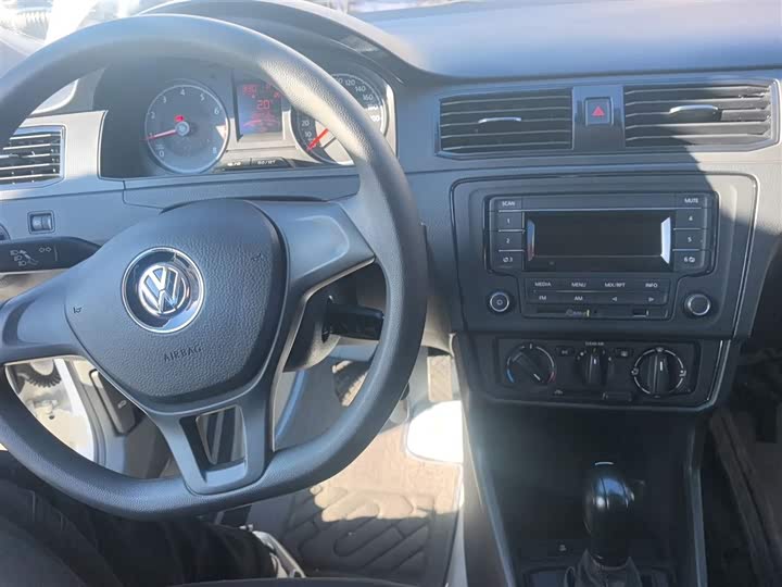 Фото 10 - Volkswagen Santana