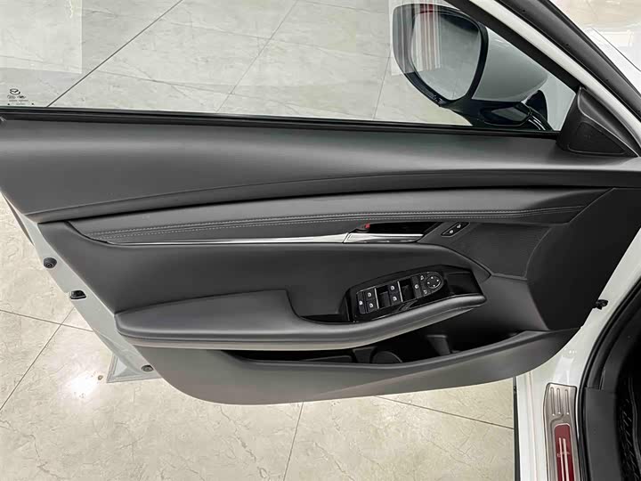 Фото 10 - Mazda 3 (Axela)