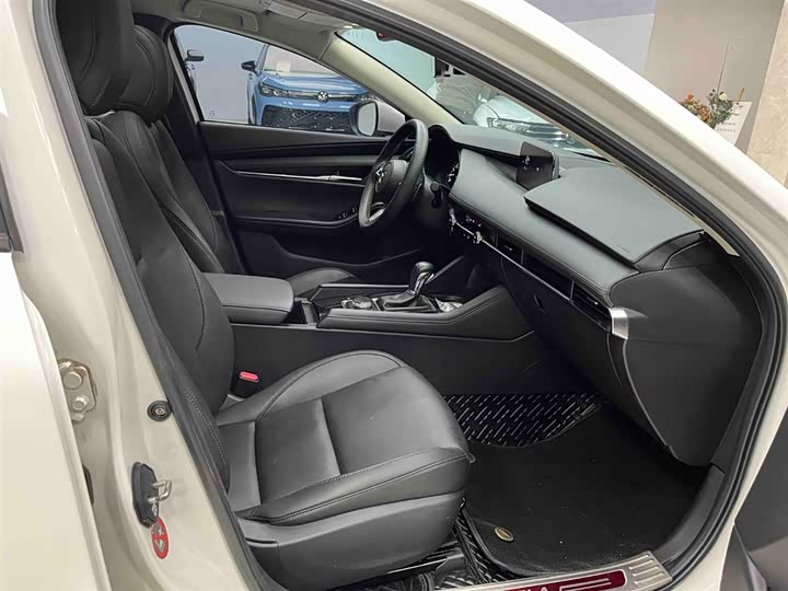 Фото 13 - Mazda 3 (Axela)