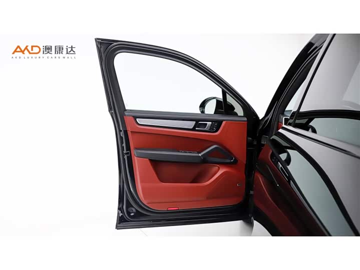 Фото 10 - Porsche Cayenne