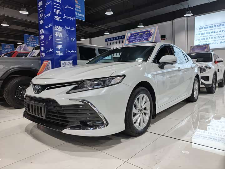 Фото 1 - Toyota Camry