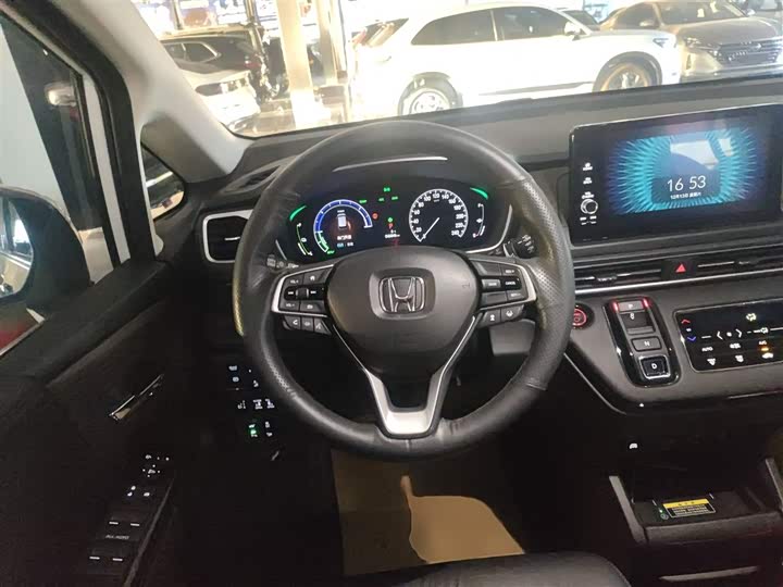 Фото 11 - Honda Odyssey