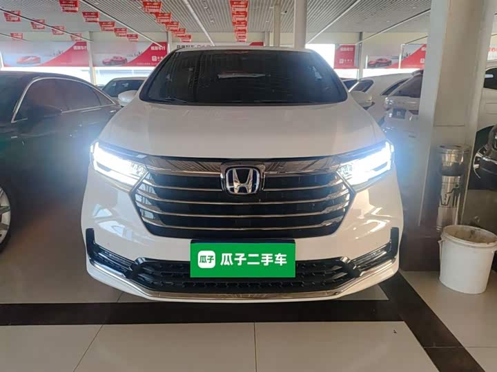 Фото 3 - Honda Odyssey