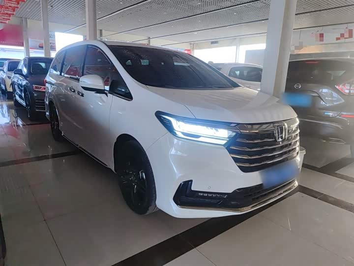 Фото 4 - Honda Odyssey