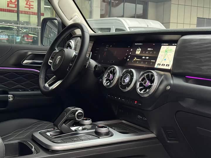 Фото 6 - Tank 300