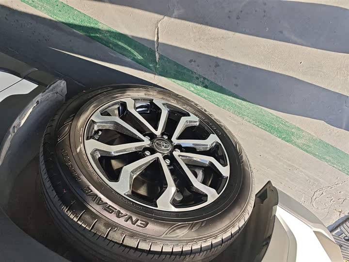 Фото 23 - Toyota Frontlander