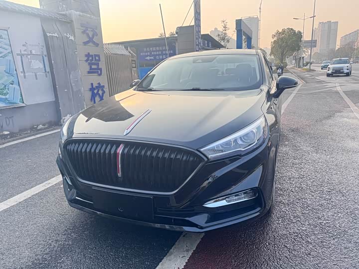 Фото 1 - Hongqi H5
