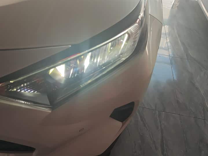 Фото 5 - Toyota RAV4