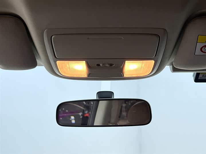 Фото 17 - Honda Odyssey