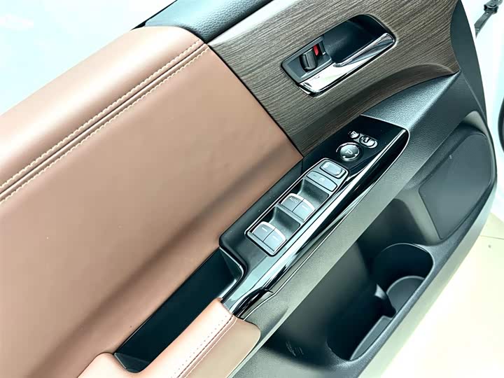 Фото 20 - Honda Odyssey