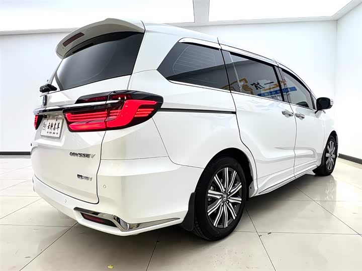 Фото 6 - Honda Odyssey