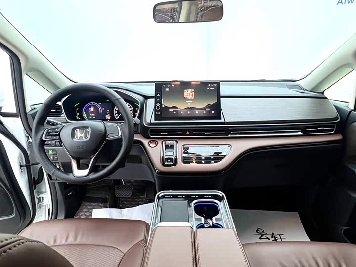 Фото 8 - Honda Odyssey