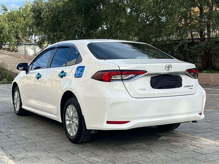 Фото 4 - Toyota Corolla