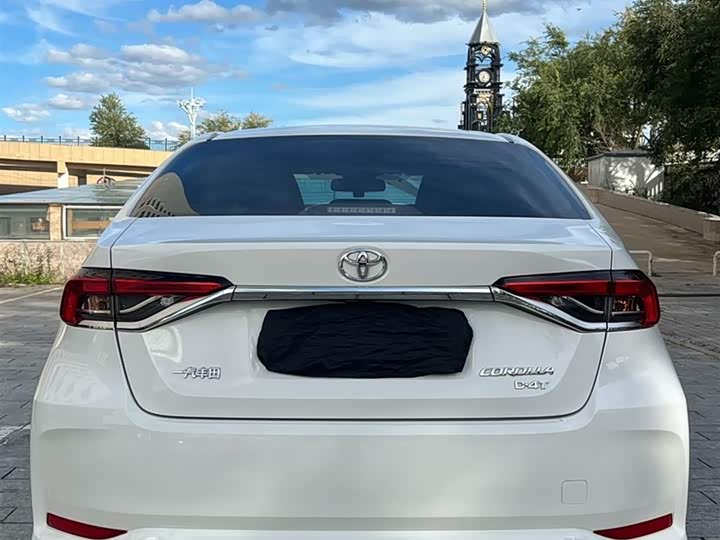 Фото 6 - Toyota Corolla