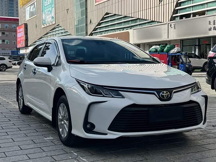 Фото 7 - Toyota Corolla