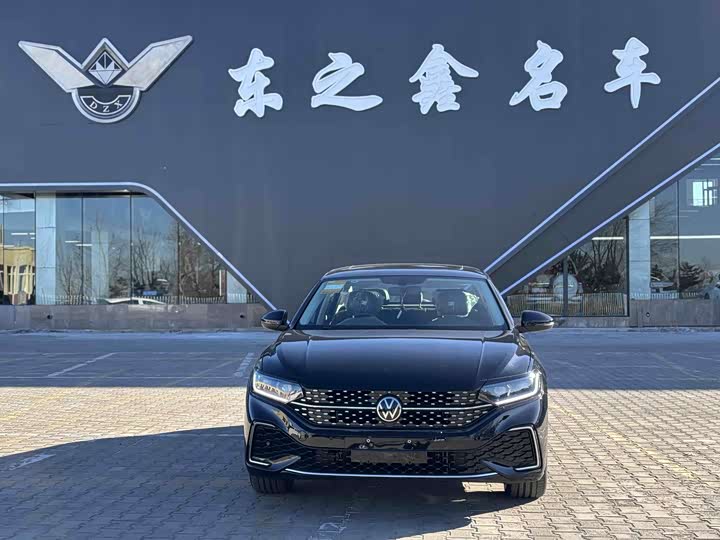 Фото 2 - Volkswagen Passat