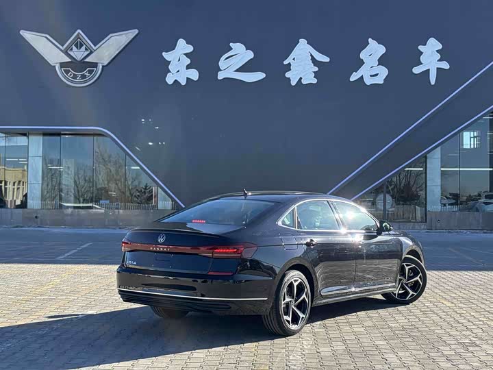 Фото 7 - Volkswagen Passat