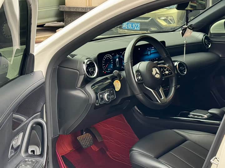 Фото 4 - Mercedes-Benz A-Class