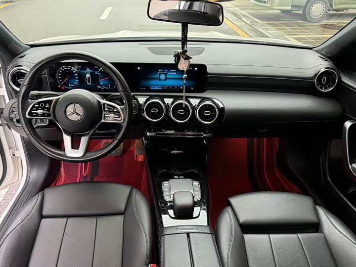 Фото 5 - Mercedes-Benz A-Class