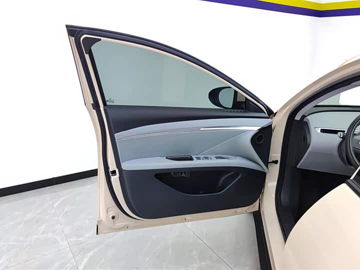 Фото 7 - XPeng Mona M03