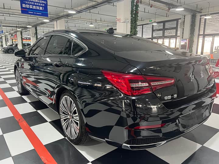 Фото 7 - Hongqi H5