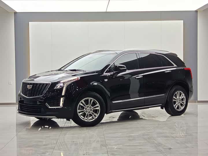 Фото 1 - Cadillac XT5