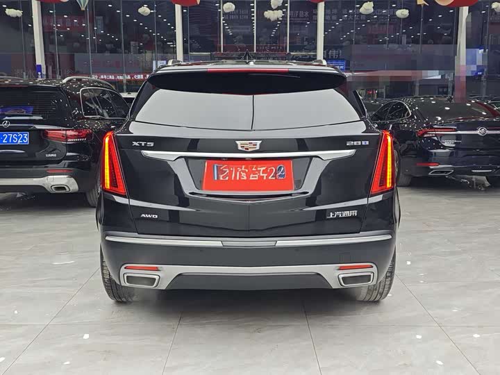 Фото 5 - Cadillac XT5